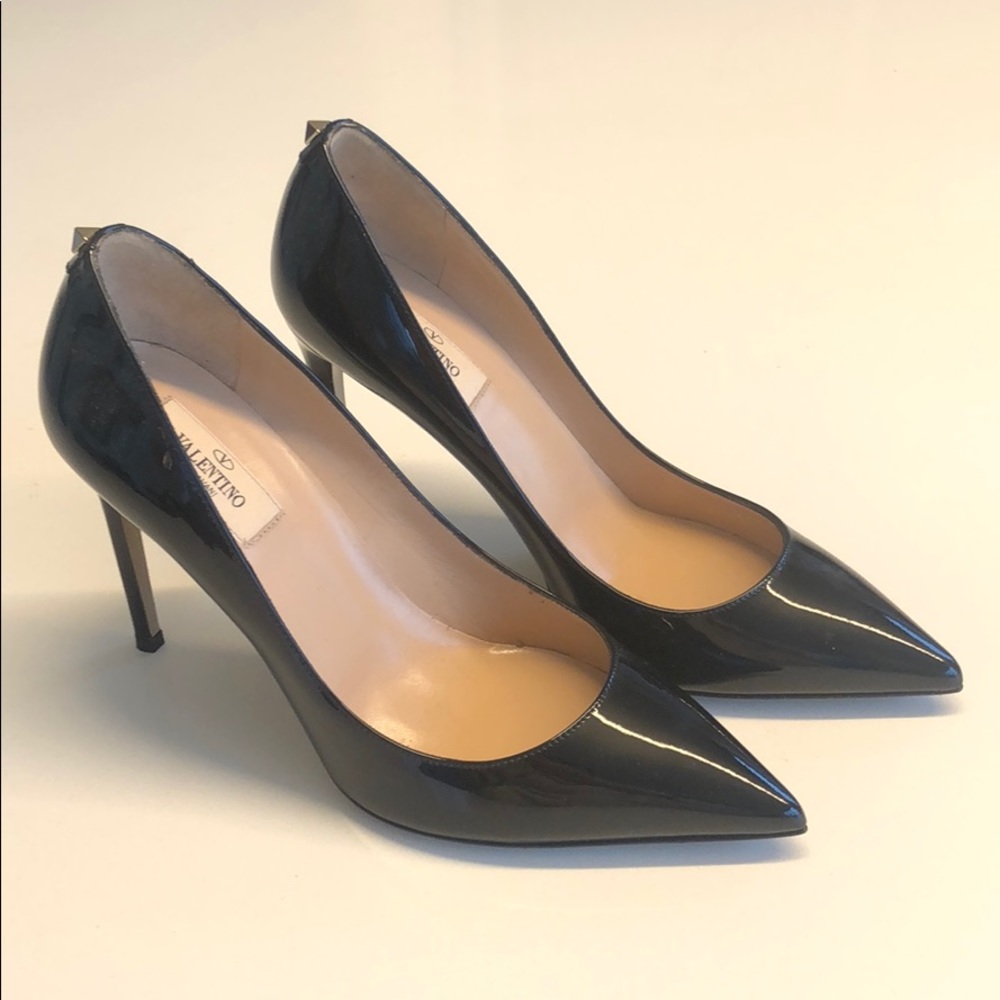Brand New Authentic Valentino Pumps 38.5